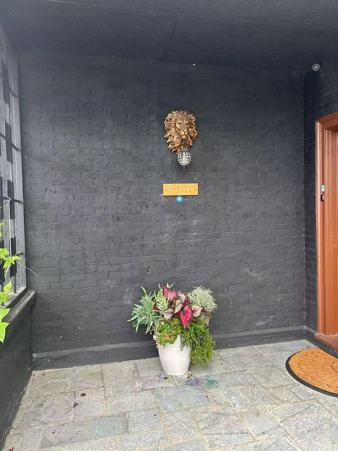 Goldlion Asian Massage